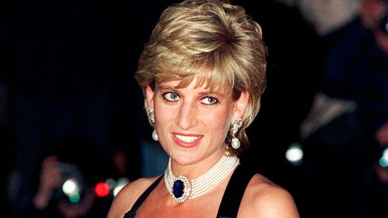 Diana In Jacques Azagury Design