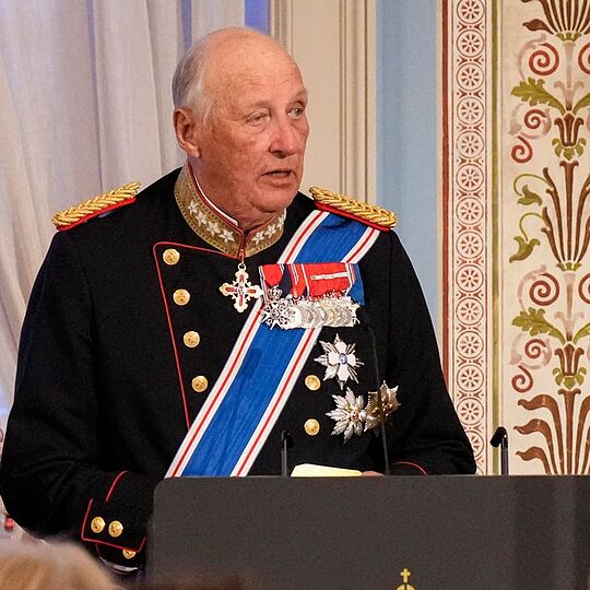 Norway's King Harald gives a speech at the gala dinner