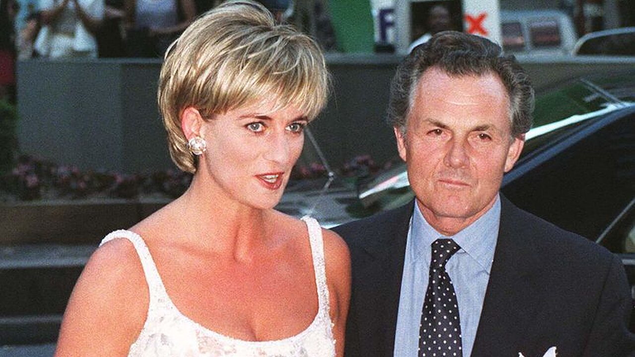 Princess Diana standing with Charles Hindlip outside an auction house