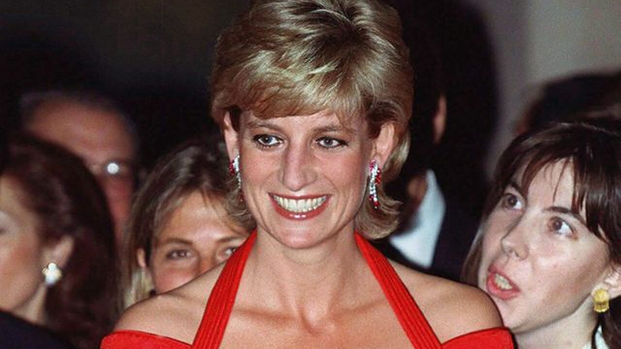 Princess Diana looking stuynning in red while in Argentina in 1995
