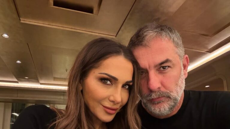 Δέσποινα Βανδή- Βασίλης Μπισμπίκης πάντα ερωτευμένοι