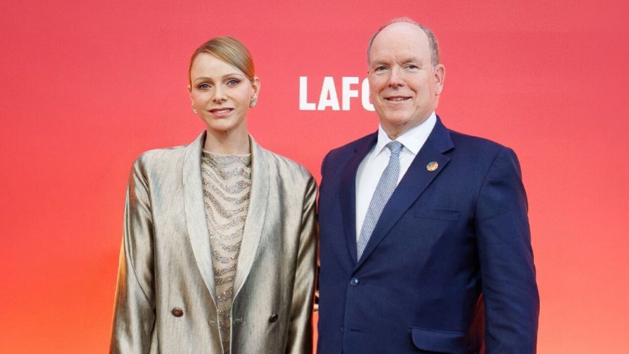 Πριγκίπισσα Σαρλίν έλαμψε στα βραβεία Michelin με ένα total metallic look από τον οίκο Giorgio Armani.