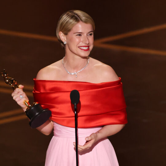 Jessie Buckley GettyImages-2266331322.jpg