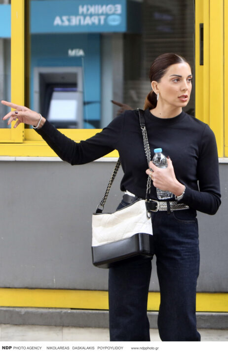 ΡΕΠΟΡΤΑΖ / Επικαιρότητα / Στον Ευαγγελισμό η Σταματίνα Τσιμτσιλή για τον άνδρα της Τίνας Μεσσαροπούλου,Υφυπουργό παρά τω Πρωθυπουργό Γιώργο Μυλωνάκη (#37790)
