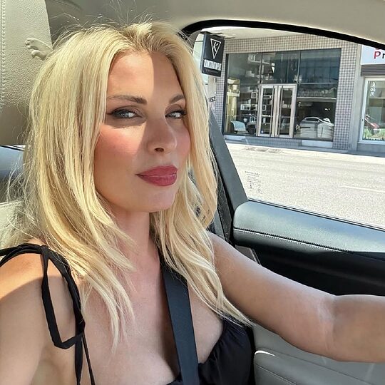 Ελένη Μενεγάκη selfie