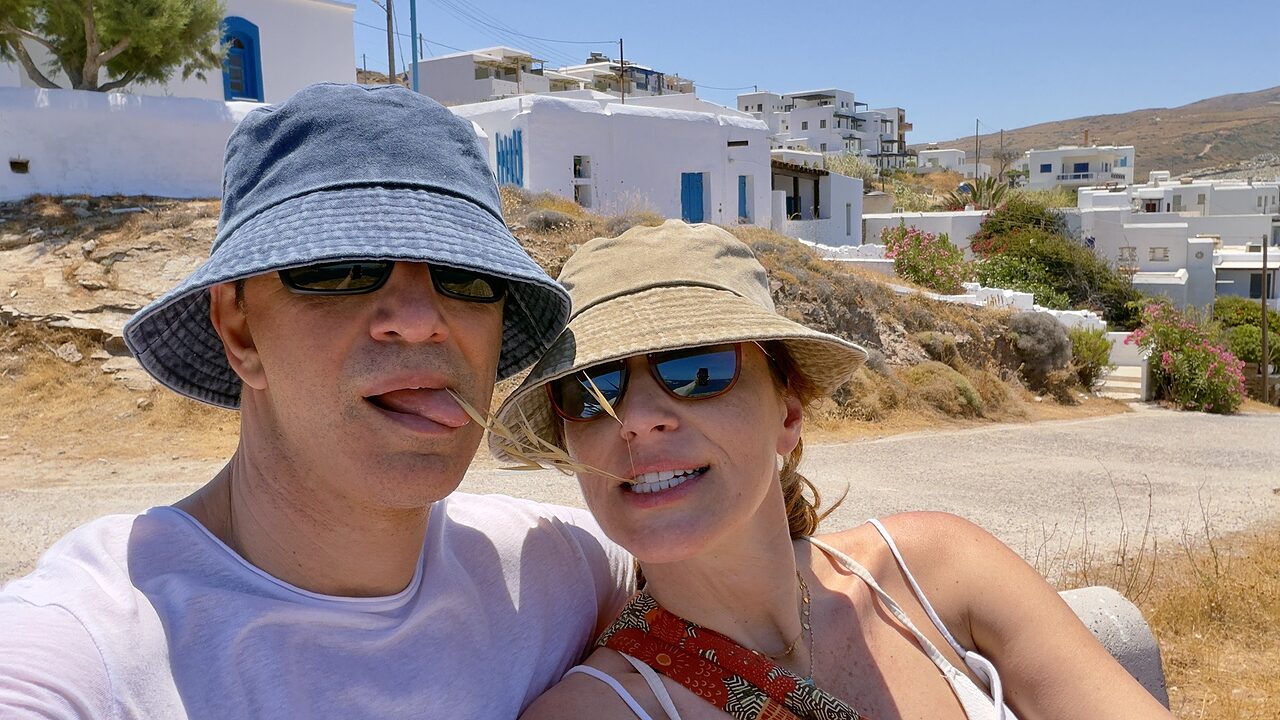 Ο Σάκης Ρουβάς και η Κάτια Ζυγούλη βάζουν τέλος στα σενάρια χωρισμού με μια νέα, τρυφερή φωτογραφία.