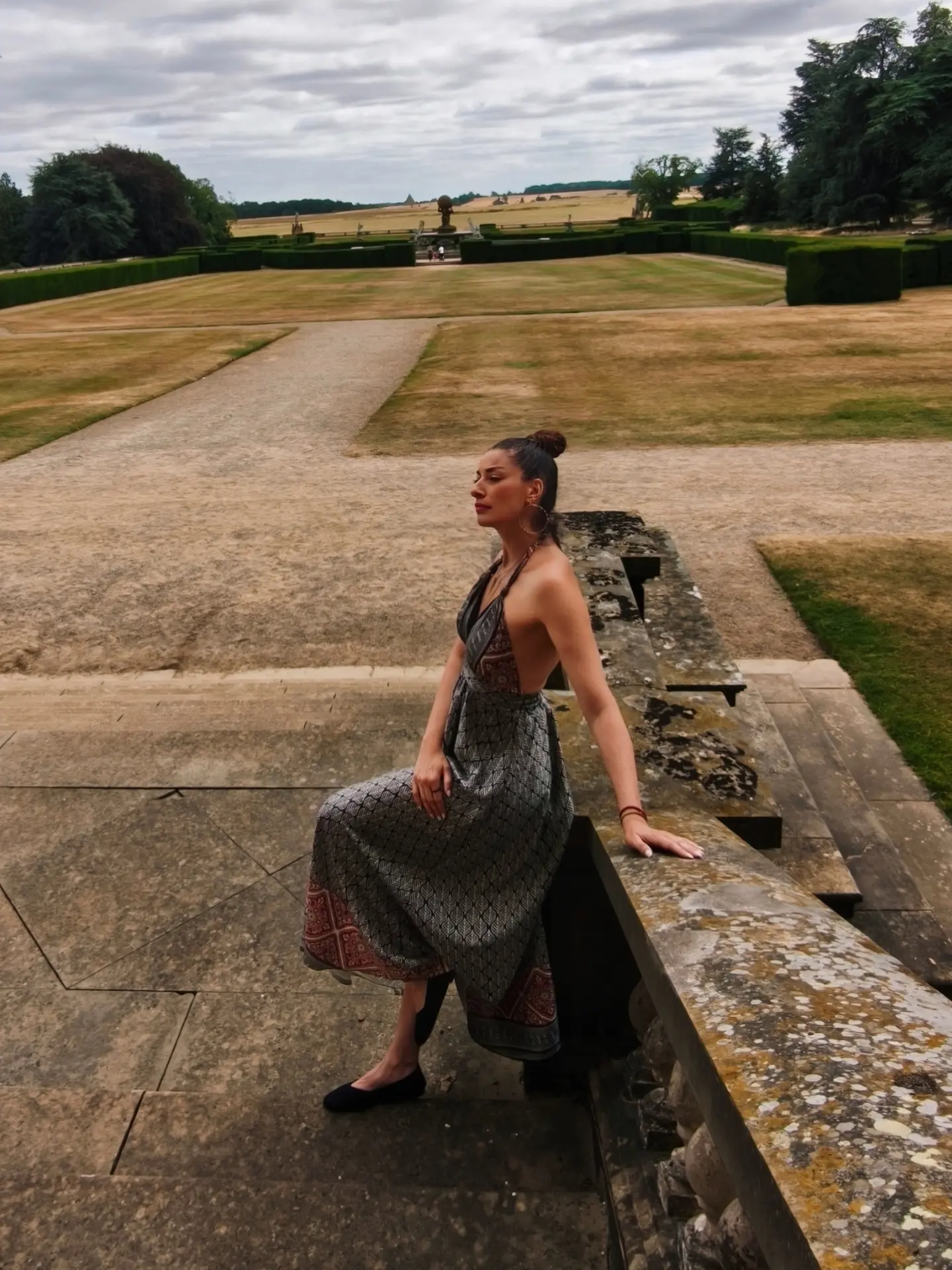 Η Άντζελα Ευρυπίδη στο Castle Howard, το εντυπωσιακό κάστρο όπου πραγματοποιήθηκαν γυρίσματα της δημοφιλούς σειράς.