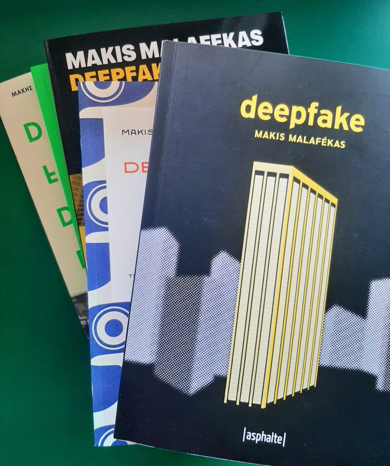 Το «Deepfake» αποτελεί το τρίτο μέρος της άτυπης νουάρ τριλογίας του με ήρωα τον Μιχάλη Κρόκο.